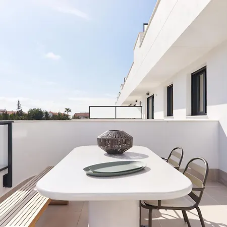 Apartment Aranya's Garden View *
